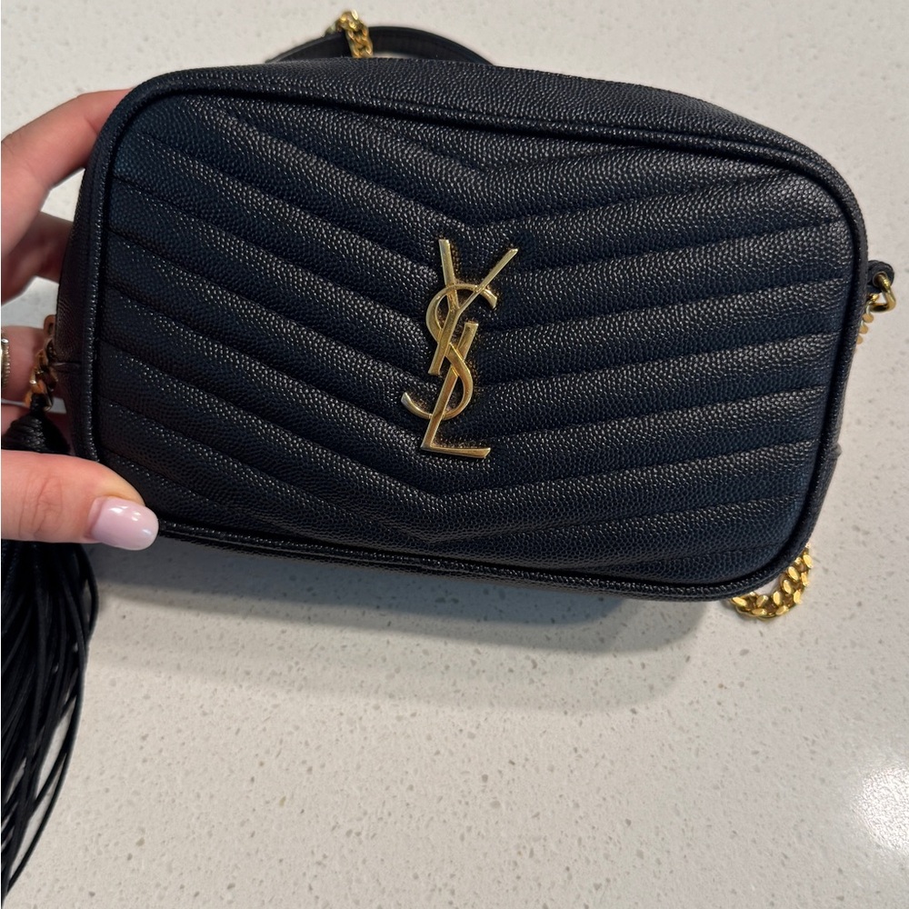Black Saint Laurent mini lou camera bag - crossbody with gold chain - Picture 5 of 7